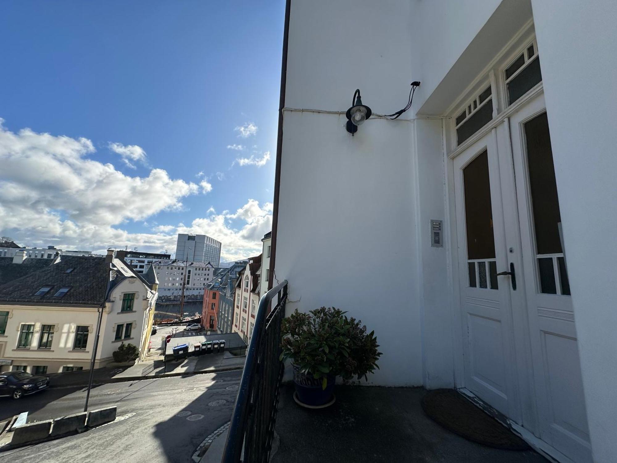 Stylish Big Jugend Art Nouveau Apartment With Balcony Heart Of Ålesund Esterno foto