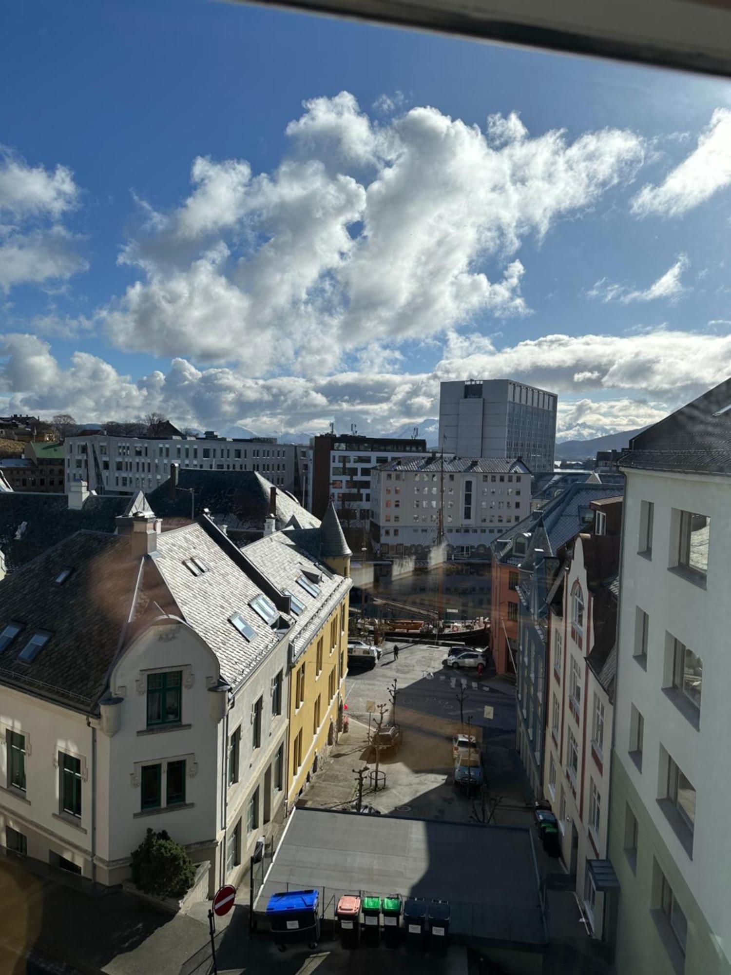 Stylish Big Jugend Art Nouveau Apartment With Balcony Heart Of Ålesund Esterno foto