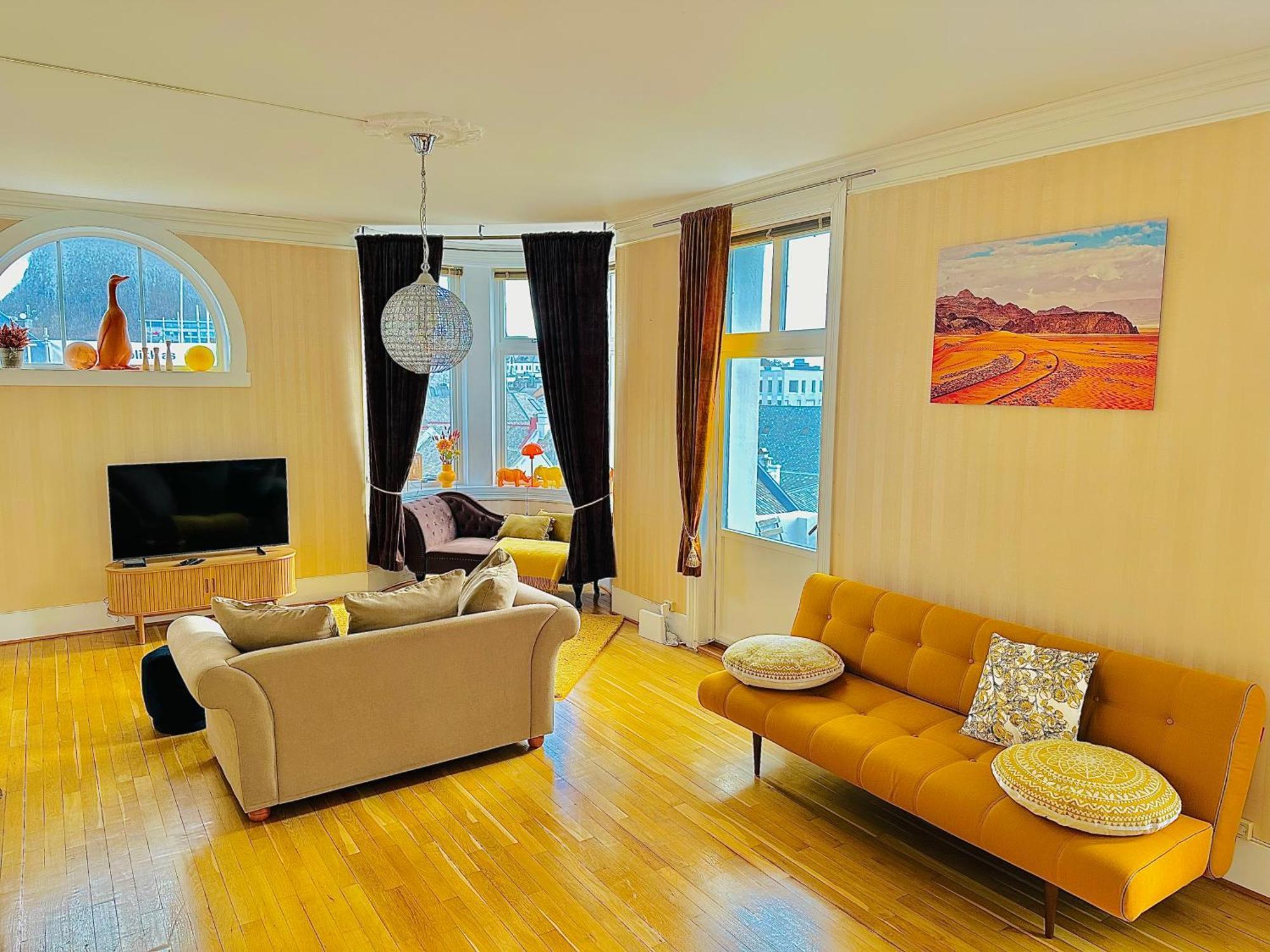 Stylish Big Jugend Art Nouveau Apartment With Balcony Heart Of Ålesund Esterno foto